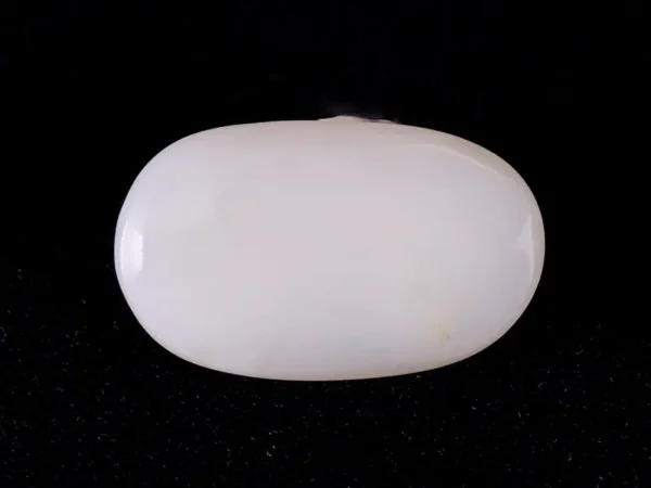Certified natural doodhiya patthar 3.16 ratti (2.88 carat) back view
