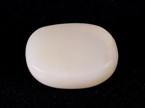 Certified natural doodhiya patthar 3.21 ratti (2.92 carat) back view