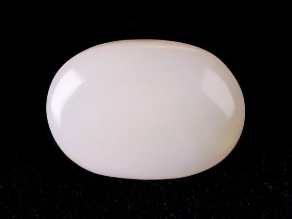 Certified natural doodhiya patthar 4.07 ratti (3.7 carat) back view