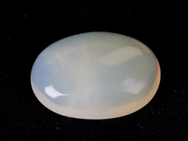 Real Australian Opal 3.98 Carat (4.37 Ratti)