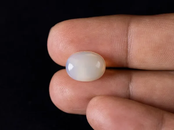 Wearing a 4.37 ratti shukra ratna (Australian Opal) for astrology