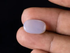 Wearing a 6.55 ratti shukra ratna (Australian Opal) for astrology