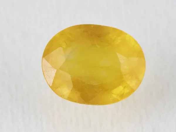 5.77 ratti pukhraj stone