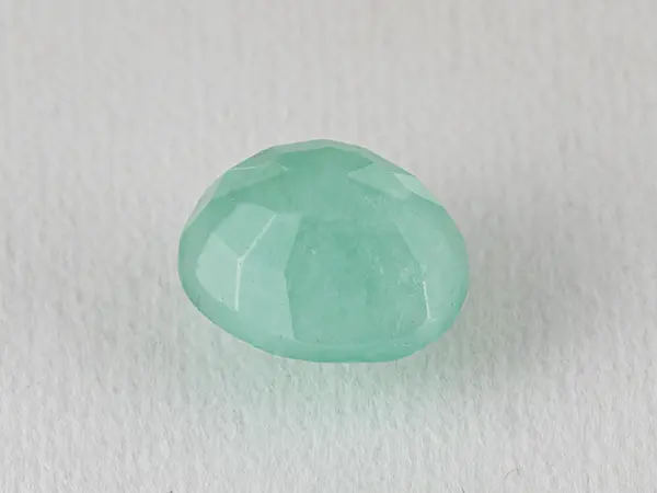 Brazilian Emerald 3.70 Carat (4.07 Ratti) Panna Stone — Sapota 2 Brazilian Emerald 3.70 Carat (4.07 Ratti) Panna Stone side profile — Sapota, crown height and depth