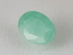 Brazilian Emerald 4.85 Carat (5.33 Ratti) Panna Stone - Sapota top view in vivid green oval