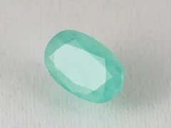 Brazilian Emerald 5.6 Carat (6.15 Ratti) Panna Stone top view — Sapota, vivid green oval