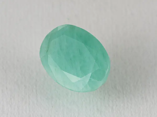 Brazilian Emerald 5.8 Carat (6.37 Ratti) Panna Stone — Sapota 2 Brazilian Emerald 5.8 Carat (6.37 Ratti) Panna Stone side profile — Sapota, crown height and depth