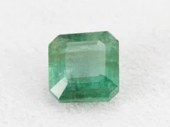Zambian emerald 3.85 carat side profile 9.2×9×5.7 mm