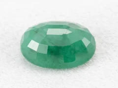 6.71 ratti emerald back view (oval)