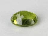 Peridot Stone 5.59 Carat (6.14 Ratti) back view with pavilion facets and symmetry
