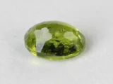 Peridot Stone 6.55 Carat (7.20 Ratti) back view with pavilion facets and symmetry