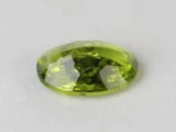 Peridot Stone 7.35 Carat (8.08 Ratti) pavilion facets and symmetry view