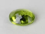 Peridot Stone 7.48 Carat (8.22 Ratti) back view with pavilion facets and symmetry
