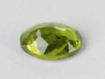 Peridot Stone 7.6 Carat (8.35 Ratti) pavilion facets and symmetry view