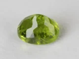 Peridot Stone 7.78 Carat (8.55 Ratti) back view with pavilion facets and symmetry