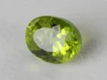 Peridot Stone 7.78 Carat (8.55 Ratti) side profile showing depth and crown-to-pavilion balance