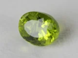 Peridot Stone 7.78 Carat (8.55 Ratti) side profile showing depth and crown-to-pavilion balance