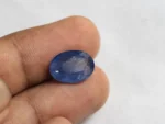 Ceylon Blue Sapphire 8.31 ct (9.13 Ratti) in hand for true scale and tone
