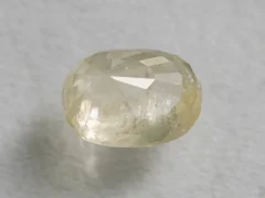 Ceylon Yellow Sapphire 5.48 ct pavilion facets and symmetry in Oval Mix Cut