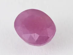 Bangkok Ruby Stone (Manik) 11.8 Carat (12.97 Ratti) top view, natural red oval cut gemstone