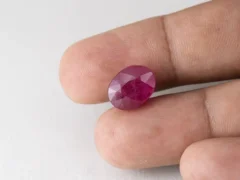 Bangkok Ruby Stone (Manik) 9.72 Carat (10.68 Ratti) in hand for real size and colour reference