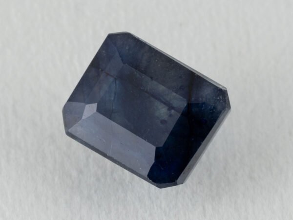 Bangkok Blue Sapphire 6.22 Carat side profile showing 5.3mm depth and crown height