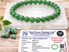 Green Aventurine bracelet with lab certificate and gemstone display