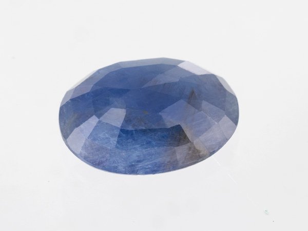 African blue sapphire 4.39 carat oval — back and pavilion