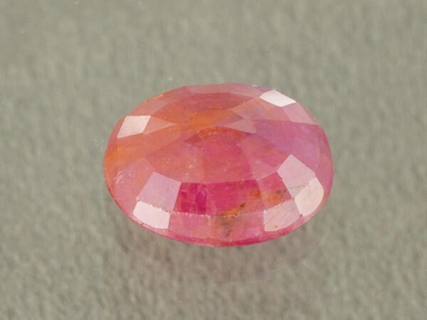 African Ruby 3.57 Carat back profile showing polished underside