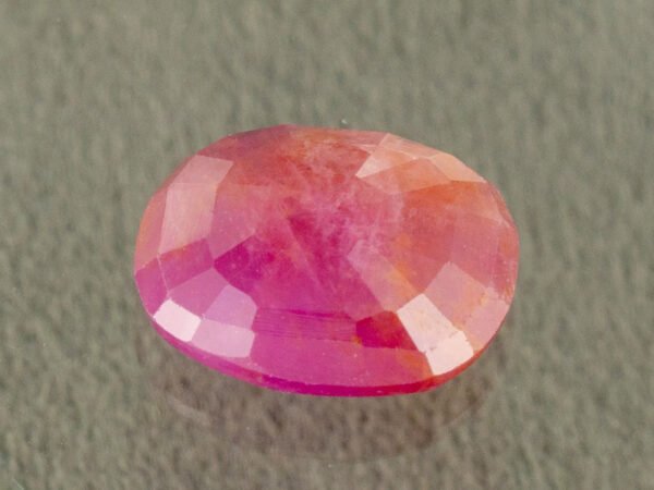 African Ruby 3.61 Carat back profile showing polished underside