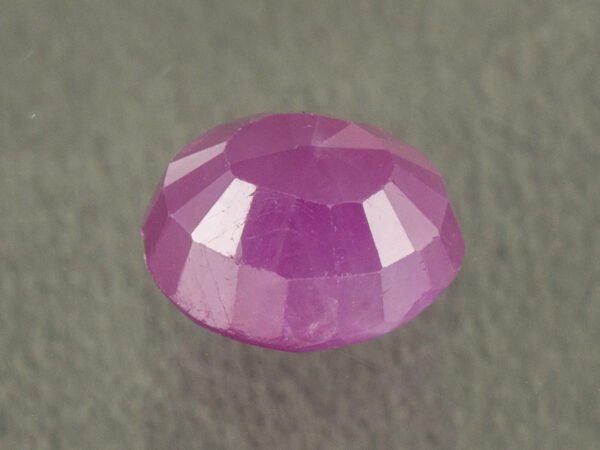 African Ruby 3.62 Carat back profile showing polished underside