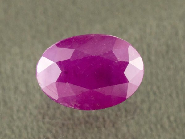 Natural African Ruby Manik 3.70 Carat main view red oval gemstone