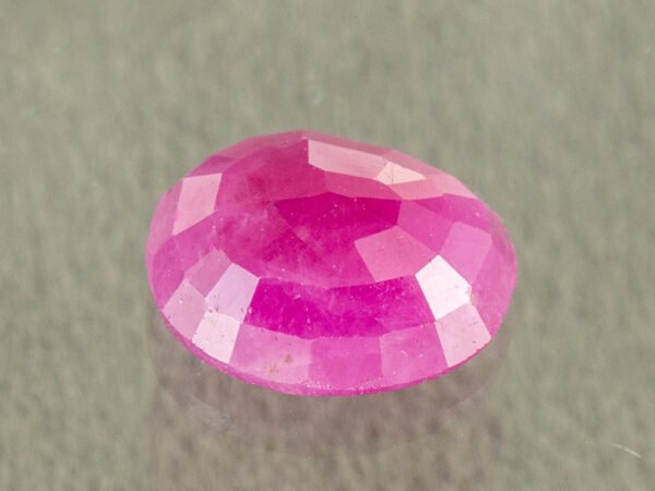 African Ruby 4.24 Carat back profile showing polished underside