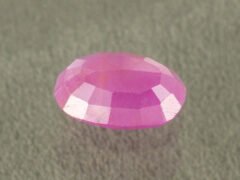 African Ruby 4.37 Carat back profile showing polished underside