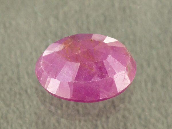 African Ruby 4.56 Carat back profile showing polished underside