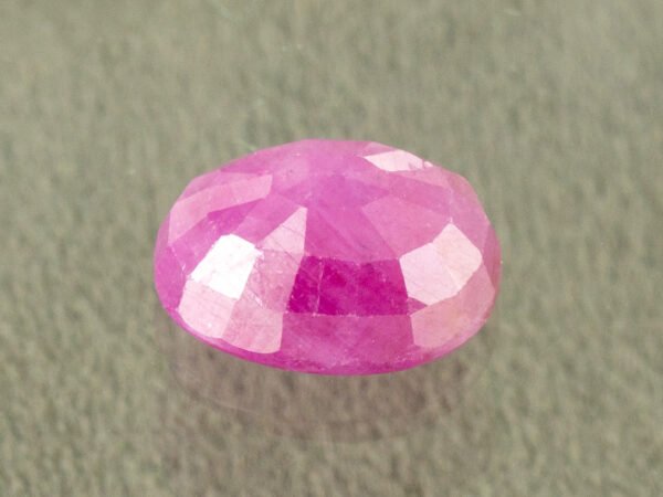 African Ruby 4.83 Carat back profile showing polished underside