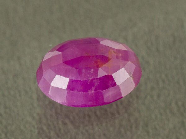 African Ruby 4.88 Carat back profile showing polished underside