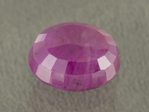 African Ruby 5.98 Carat back profile showing polished underside