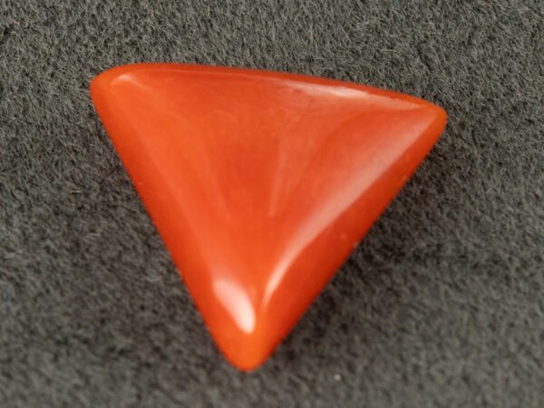 italian red coral moonga 4.26 carat main view triangle cabochon gemstone