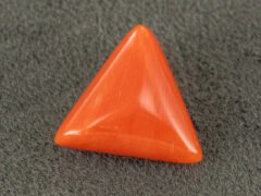 italian red coral moonga 4.28 carat main view triangle cabochon gemstone