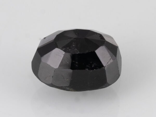 black tourmaline 5.88 carat back view oval stone