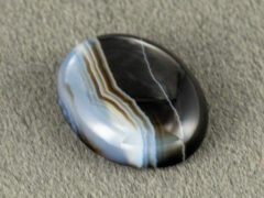 Sulemani Hakik 10.79 Carat side profile showing 5 mm domed cabochon