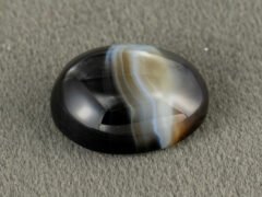 Natural Sulemani Hakik 12.45 Carat Agate Stone main view with natural banding
