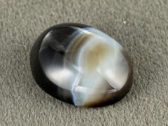 Sulemani Hakik 12.45 Carat alternate side profile with polished edge contour