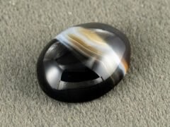 Sulemani Hakik 12.45 Carat side profile showing 7 mm domed cabochon