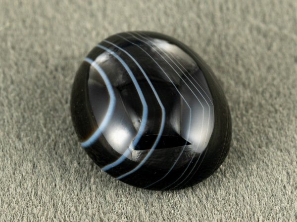 Natural Sulemani Hakik Agate Stone 14.35 Carat side dome profile