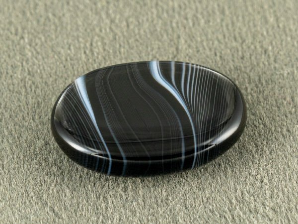 Natural Sulemani Hakik Agate Stone 16.34 Carat back view with linear banding