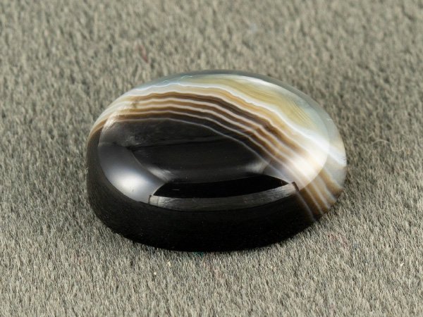 Natural Sulemani Hakik 16.50 Carat Agate Stone main view with natural banding