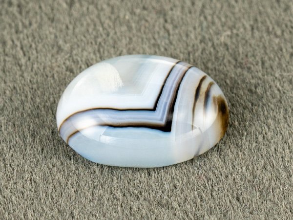 Sulemani Hakik 6.63 Carat alternate front view showing natural stripe placement