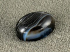 Sulemani Hakik 7.11 Carat side profile showing 6 mm domed cabochon